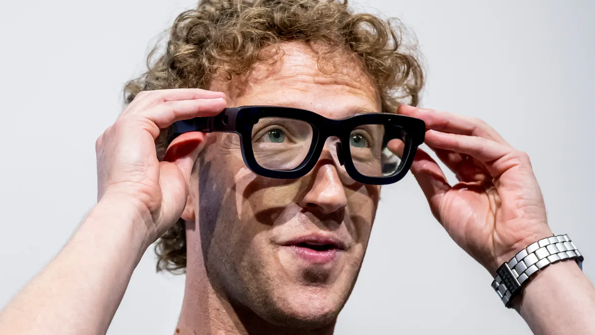 Mark Zuckerberg ray ban 13102024