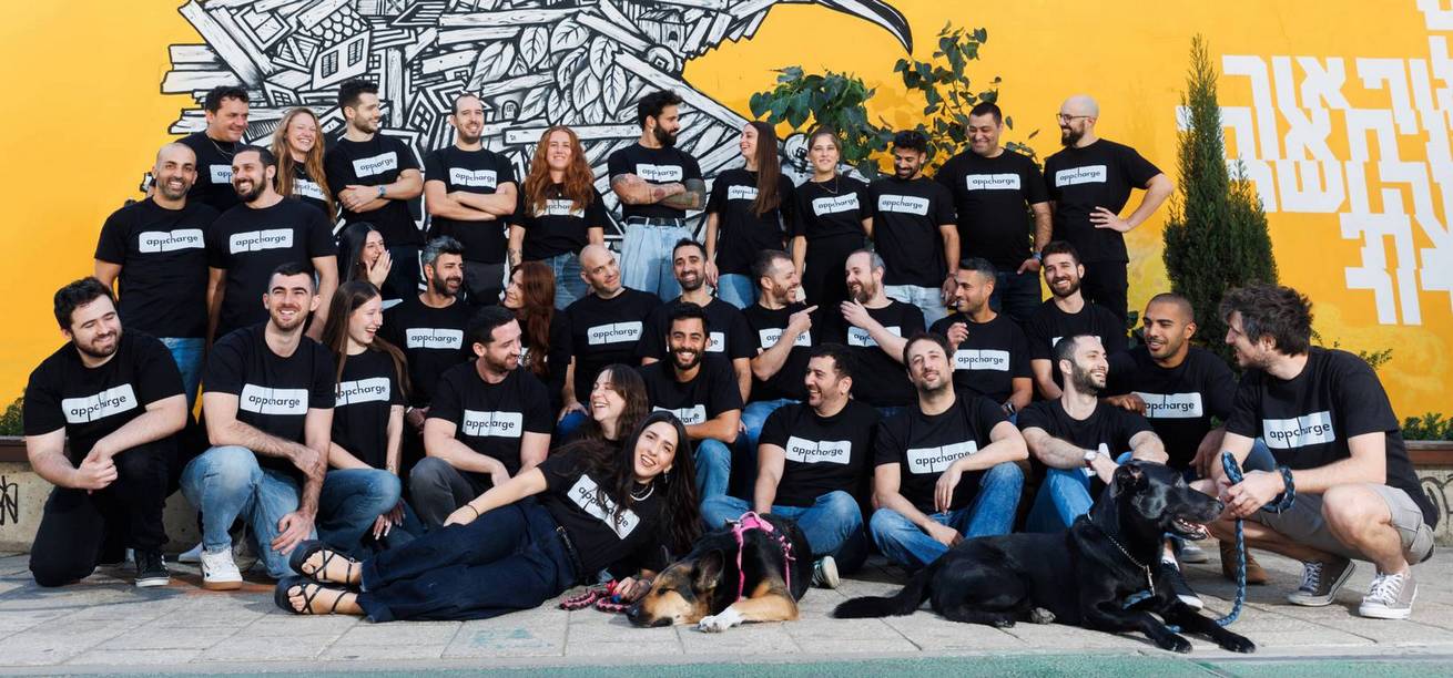 Team-photo-Appcharge