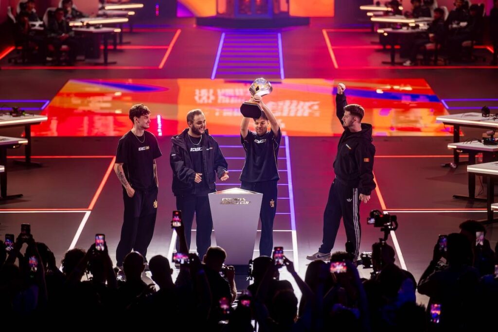 Diễn biến Esports World Cup 2026 tuần 6: Team Flash giành vị trí thứ bảy tại PUBG Mobile 1 EWC26 20260816 COMP GEN PLF X X PUBGM FFA X 172956 3157 HQ 1