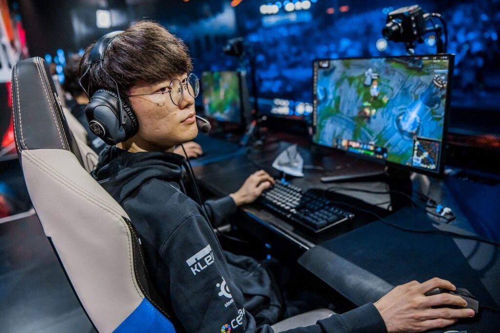 T1 Zeus 7