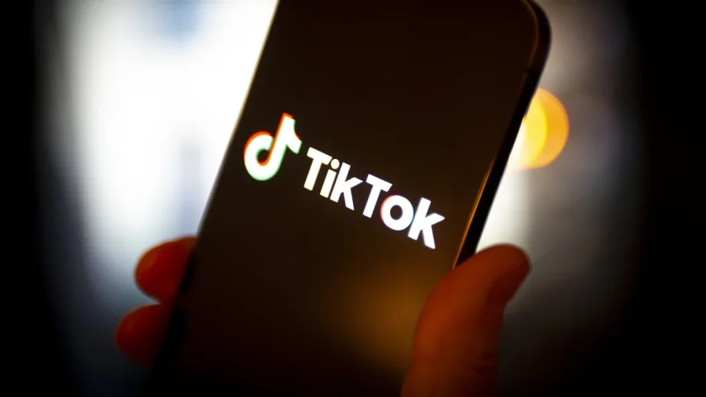 Ông Biden ký ban hành luật cấm TikTok 1 tiktok 25042024