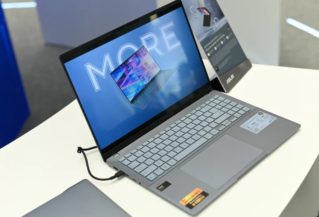 Hồi kết của màn hình LCD đang đến gần 2 Vivobook S14