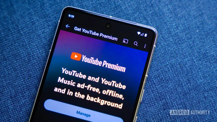 Google quyết chặn triệt để vấn nạn nhà tôi ba đời bán YouTube Premium giá rẻ 1 YouTube premium app on smartphone stock photo 4 840w 472h.jpg
