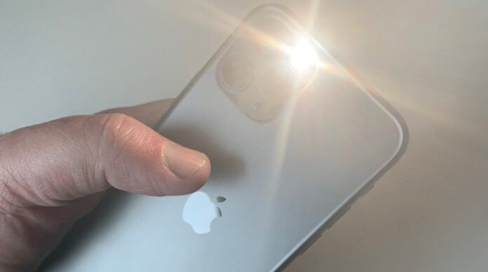 iphone flash light