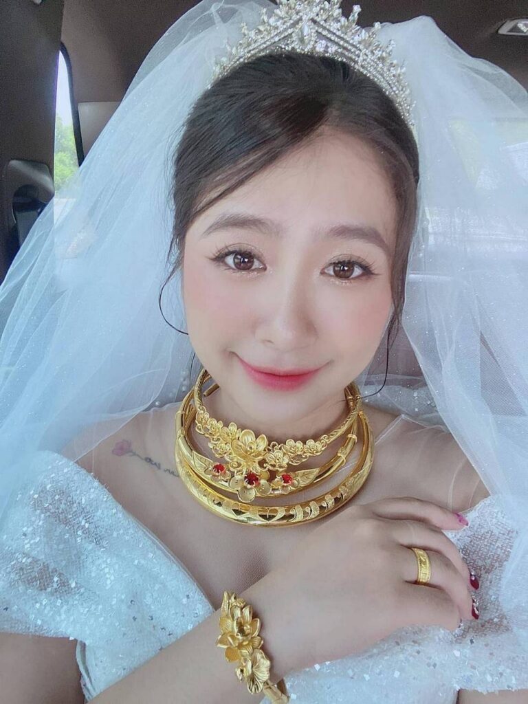 Streamer Milona lấy chồng 2 loan milona 1