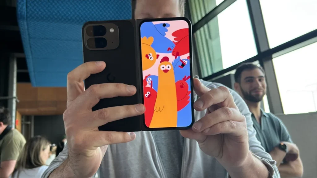 Chụp ảnh cho trẻ nhỏ 1 hands on pixel 9 pro fold made you look feature gets kids to 99c2.1248