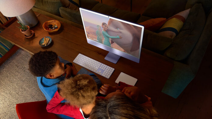 Apple iMac M4 lifestyle 24 inch Retina display big.jpg.large