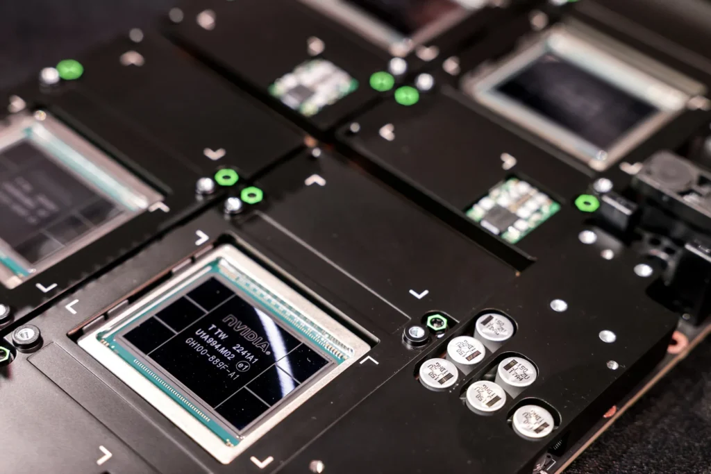 Cách Nga có được chip Mỹ 1 nvidia 31102024