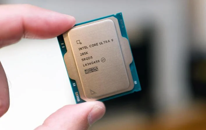 Intel Core Ultra 200S dính lỗi 1 small Intel Core Ultra 200s Arrow Lake 6