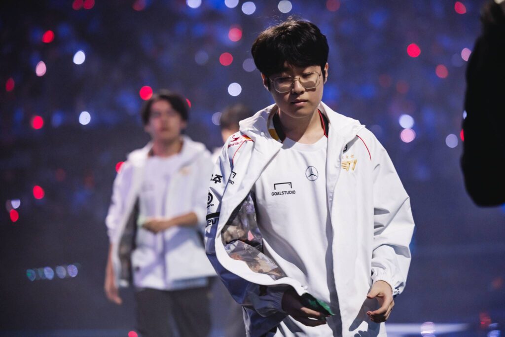 t1 zeus chuyen nhuong drama 2