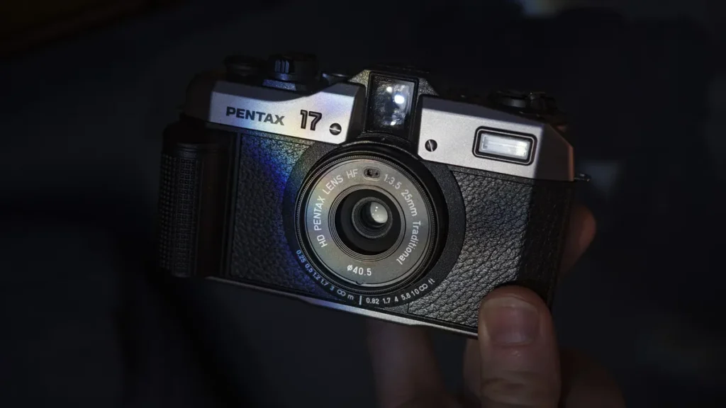 Pentax 17 GameN.vn