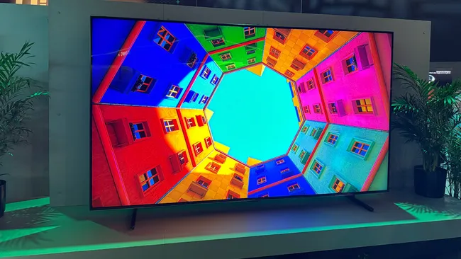 Hisense 116UX mini LED