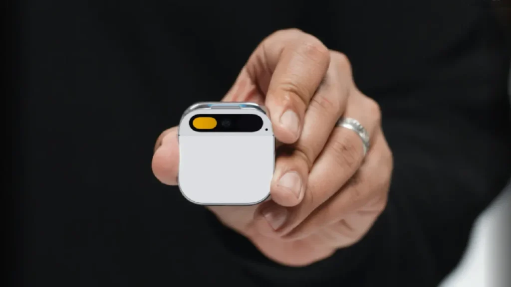 AI Pin Official 1420x799 1