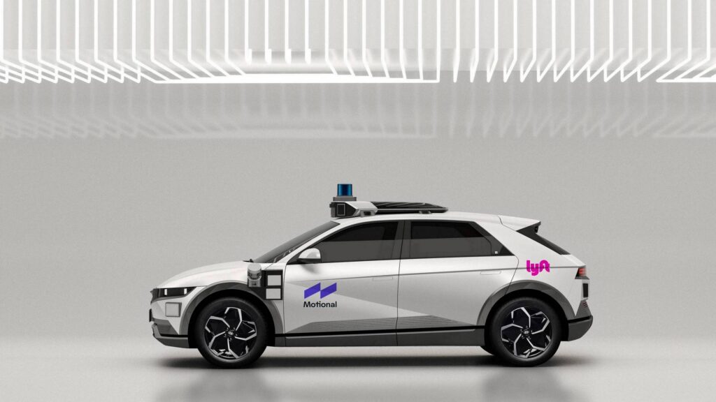 Robotaxi tự hành có thể ra mắt năm 2026 1 Ioniq Motional Lyft branded gamen.pro