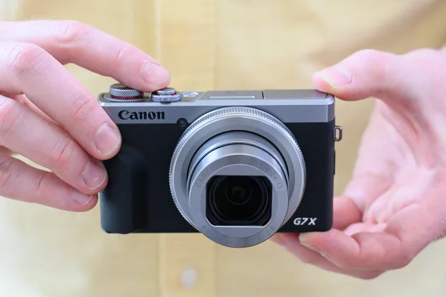 canon Powershot V1 gamen.pro 1