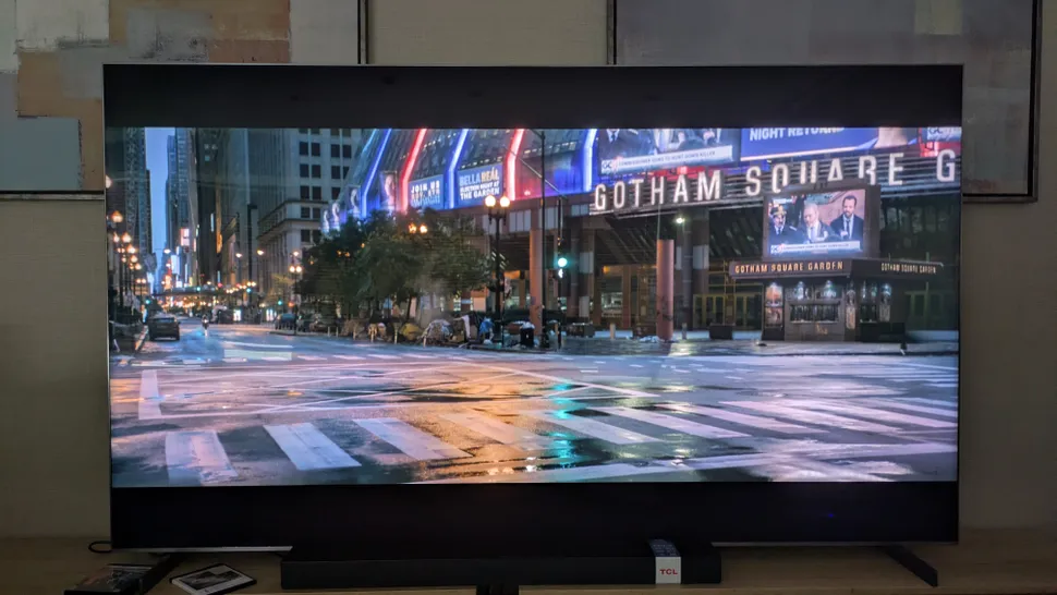 Có nên mua TV TCL 98 inch giá 'bình dân'? 1 TCL C8K 17052025 gamen.pro 2