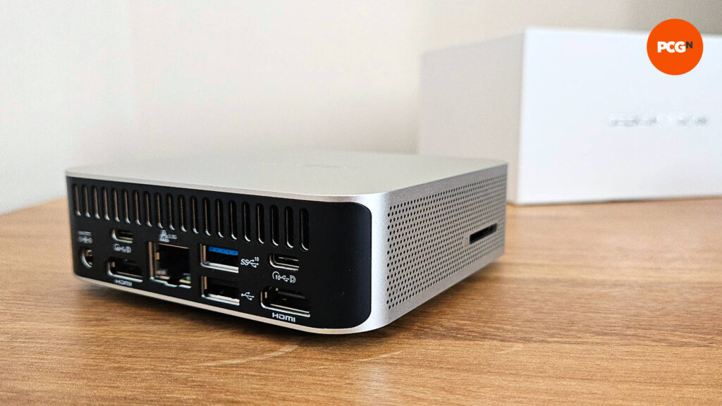 geekom a6 back side view gamen.pro