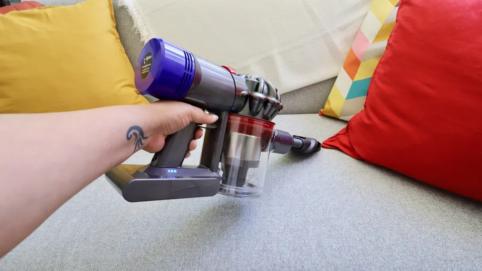 gamen.pro Dyson V8 e1751727784212