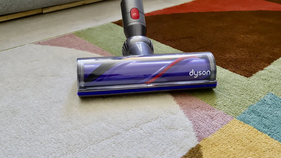 gamen.pro Dyson V8 e1751727784213