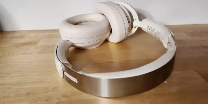 gamen.pro oneodio focus a6 headphones headphones with silver head band facing forward 1 jpg 820