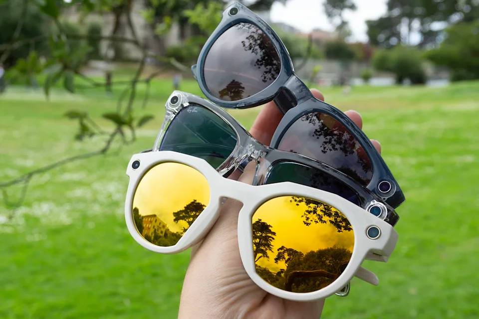 Oakley Meta: Đắt hơn Ray-Ban, liệu có 'xắt ra miếng'? 3 Oakley Meta gamen.pro 31072025 4