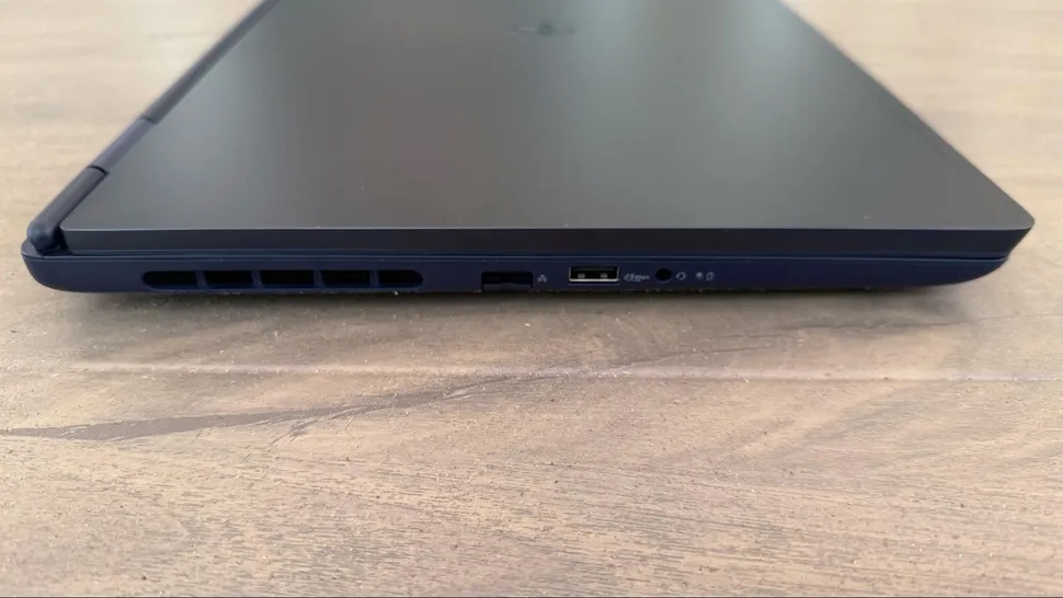 gamen.pro Alienware m16 R2 Aurora Edition 9