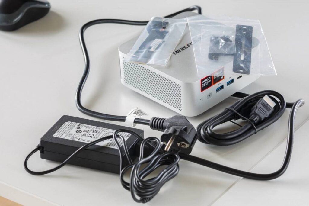 Đánh giá Minisforum AI X1: 'Quái vật' mini PC với chip Ryzen AI 9 và hiệu năng đáng gờm 2 gamen.pro Minisforum AI X1 3