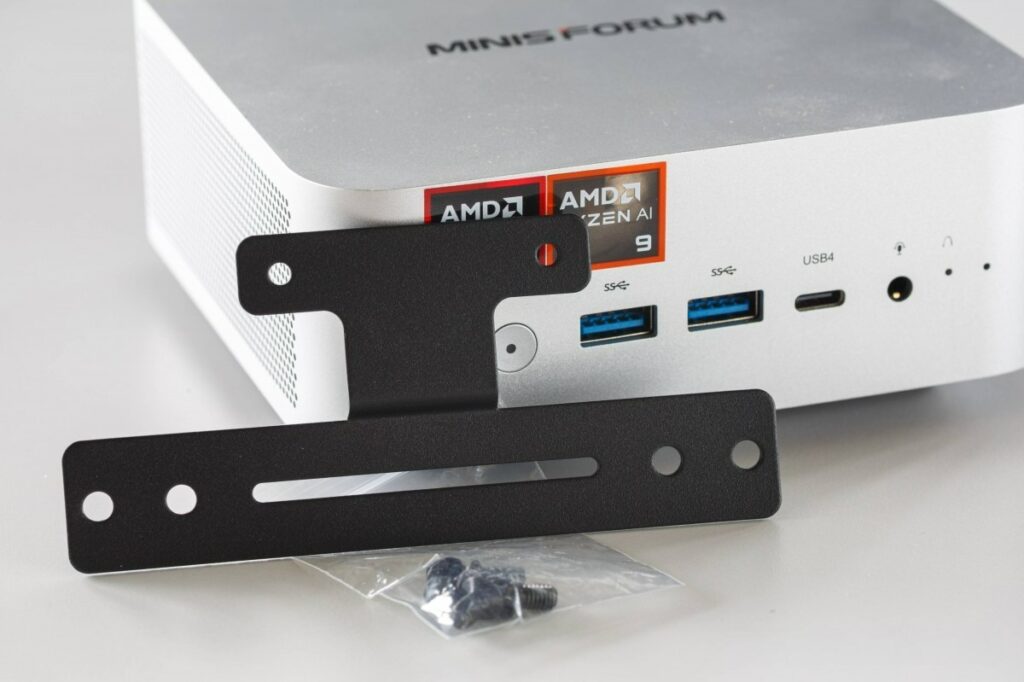 Đánh giá Minisforum AI X1: 'Quái vật' mini PC với chip Ryzen AI 9 và hiệu năng đáng gờm 1 gamen.pro Minisforum AI X1 4