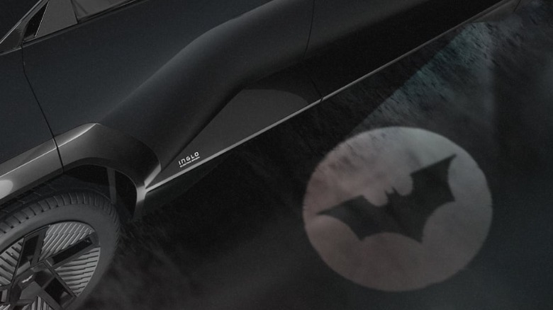 gamen.pro The Mahindra Batman EV wing mirror puddle Image source Mahindra