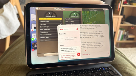 Biến iPad Mini thành 'MacBook tí hon' 1 gamen.pro ipad mini baby macbook rollercoaster tycoon 550x309 1