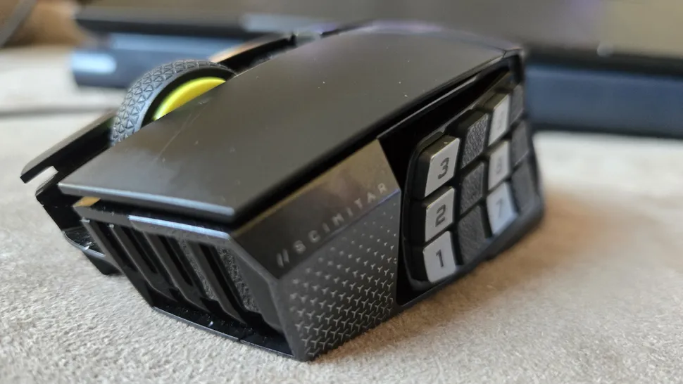 Chuột đa năng Corsair Scimitar Elite SE có đáng đồng tiền bát gạo? 1 gamen.pro Scimitar Elite SE 3