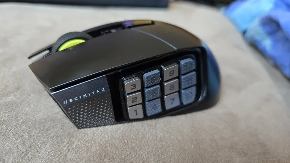 Chuột đa năng Corsair Scimitar Elite SE có đáng đồng tiền bát gạo? 5 gamen.pro Scimitar Elite SE 6