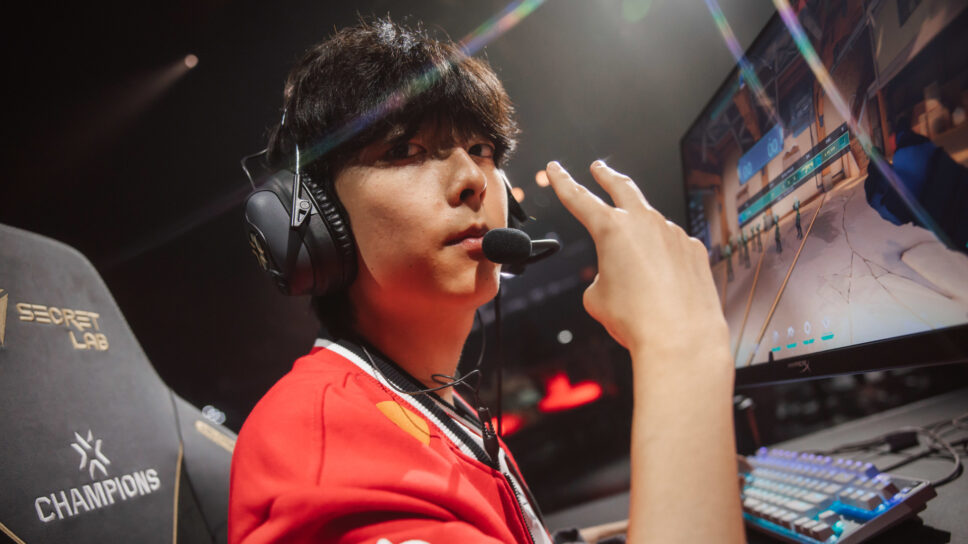gamen.pro-T1-DH-debut-stage-968x544