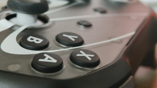 gamen.pro easysmx s10 switch 2 controller 550x309 1