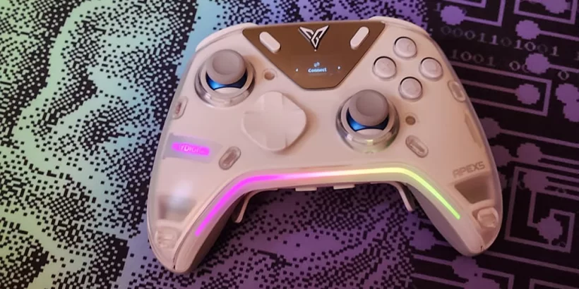 gamen.pro flydigi apex 5 android ios steam switch front view of flydigi apex 5 with screen and led lights on 1 jpg 820