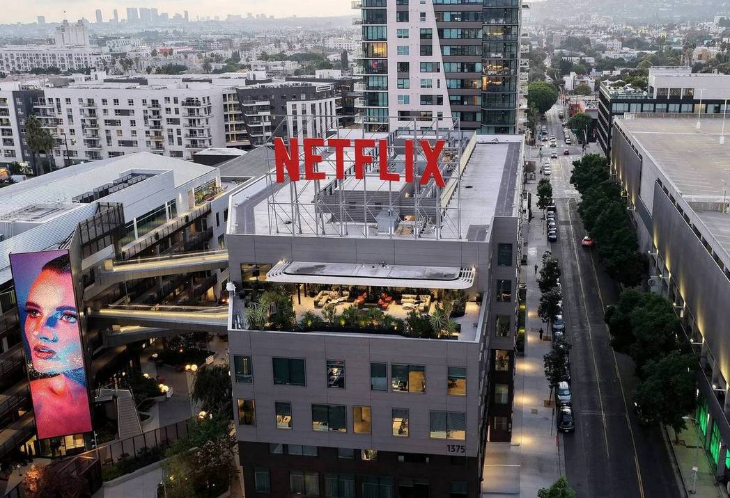 gamen.pro-05Biz-WBD-Netflix-top-fmgv-superJumbo