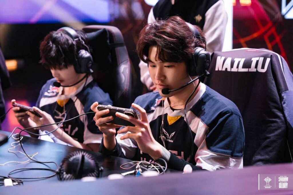 AIC 2025: Full Sense trở thành đương kim vô địch quốc tế sau khi đánh bại Flash Wolves 1 gamen.pro AIC2025 finals 6