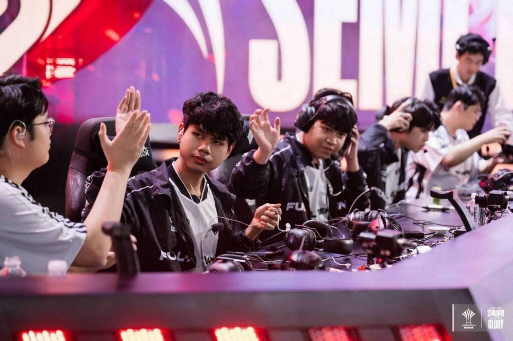 AIC 2025: Full Sense thẳng tiến Chung kết tổng sau khi hủy diệt Bacon Time 4 gamen.pro full sense vs bacon time 06122025 1