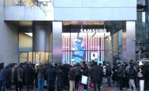 gamen.pro thumb Samsung Galaxy Z TriFold Launch South Korea Store Lines 1920x1175 1