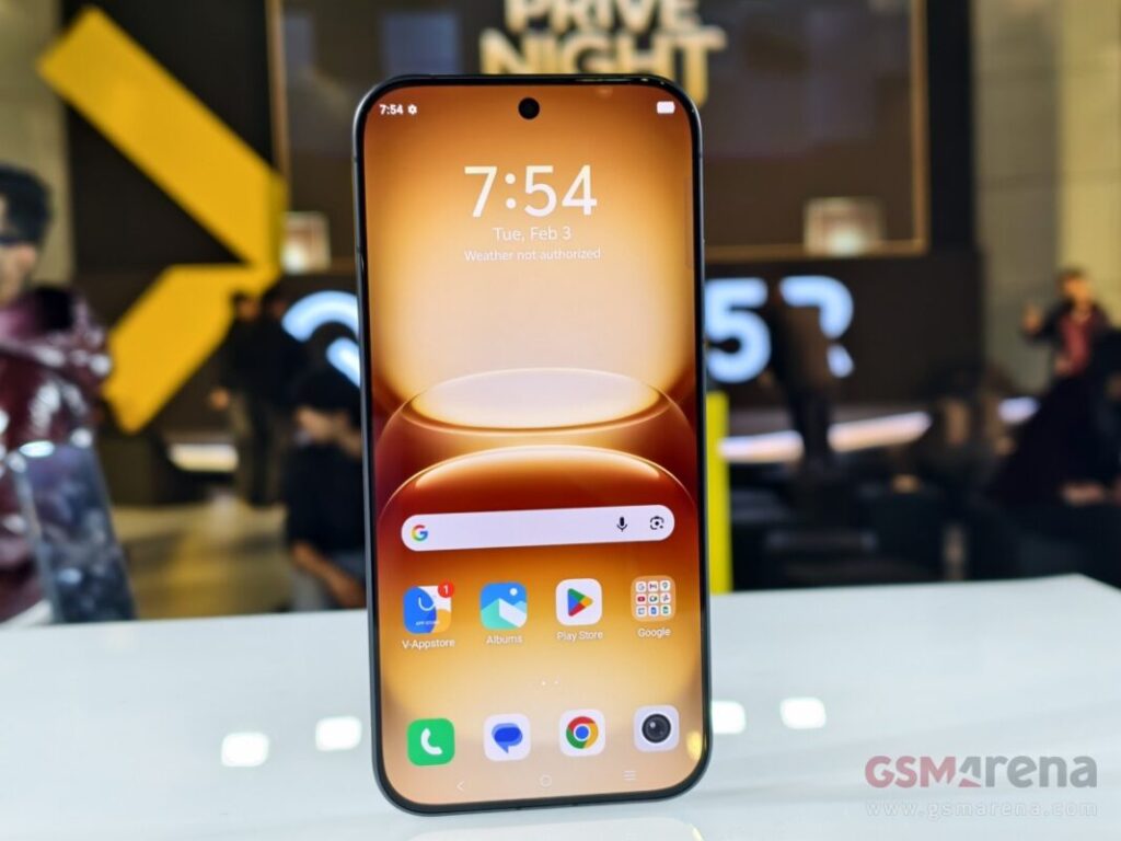 iQOO 15R lộ diện trước ngày ra mắt 1 gamen.pro iQOO 15R 1