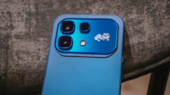 gamen.pro 260217 GadgetMatch Infinix NOTE 60 Pro Beauty Back Closeup Cameras 3