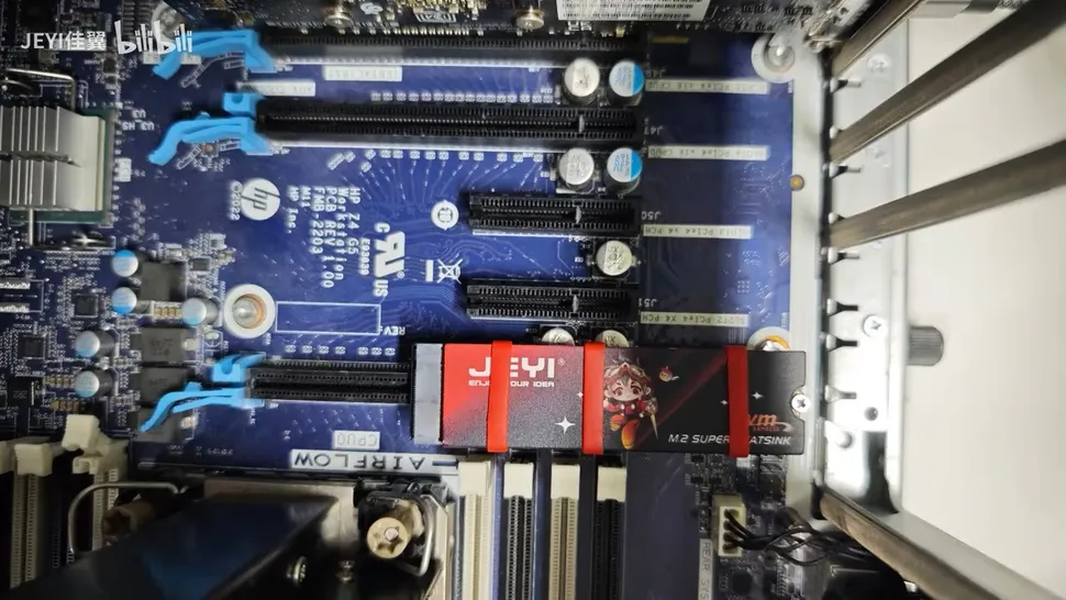 Adapter M.2 nằm phẳng hoàn toàn, giải phóng khe PCIe bị GPU che khuất 2 gamen.pro PCIe ArcherX 3