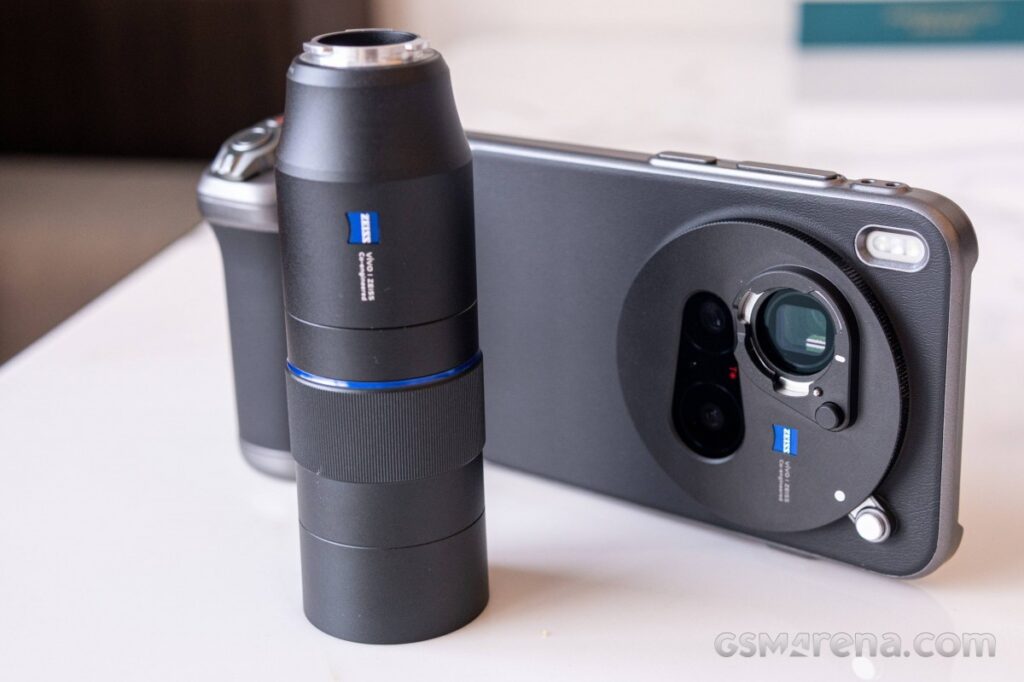 Vivo X300 FE sắp ra mắt kèm bộ teleconverter 200mm 1 gamen.pro vivo X300 Pro 12042026