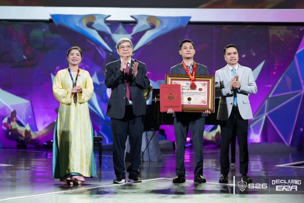 Đấu Trường Danh Vọng mùa Xuân 2026 vinh danh nhà vua và nữ vương của kỷ nguyên mới: FPT x Flash - Saigon Phantom 4 gamen.pro lq mobile 10052026 1